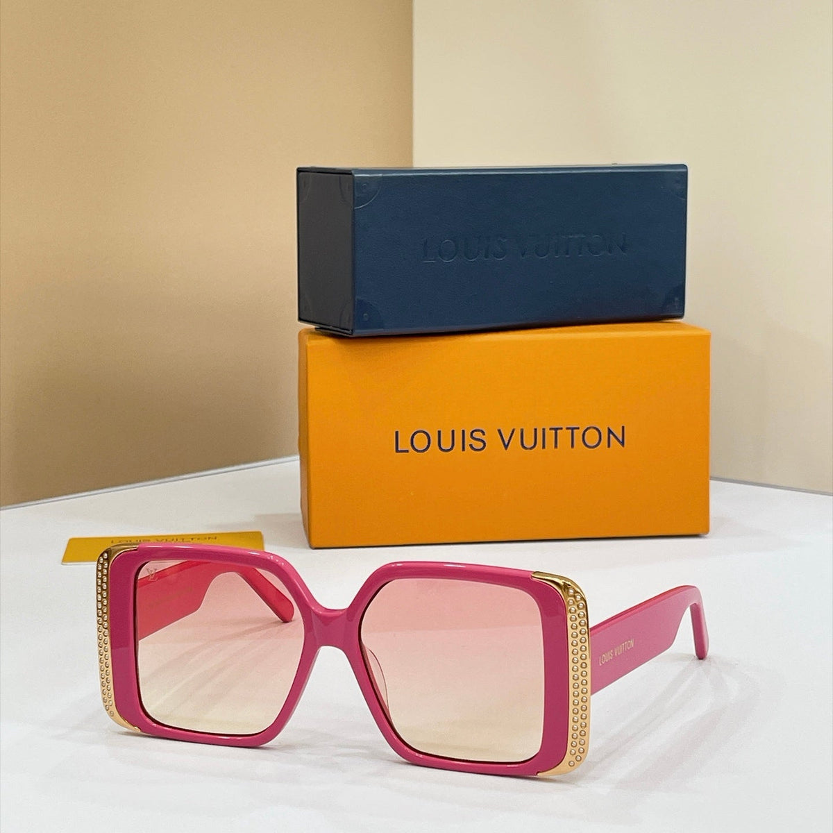 Louis Vuitton Sunglasses – Z1998W