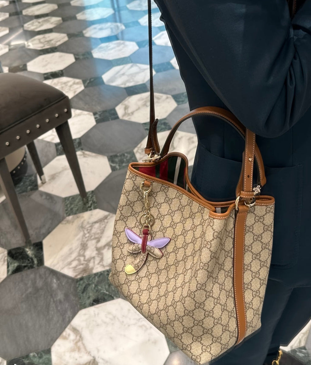 Gucci Emblem Bucket Bag-815103