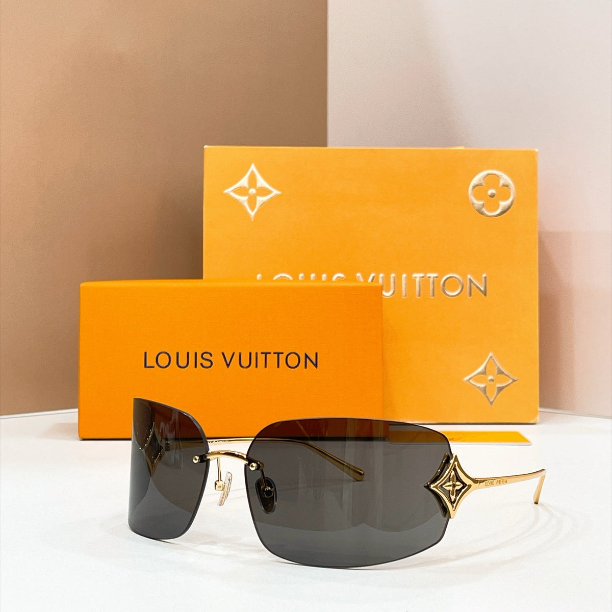 Louis Vuitton Sunglasses – Z3457U