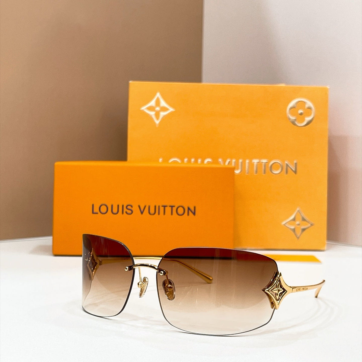 Louis Vuitton Sunglasses – Z3457U