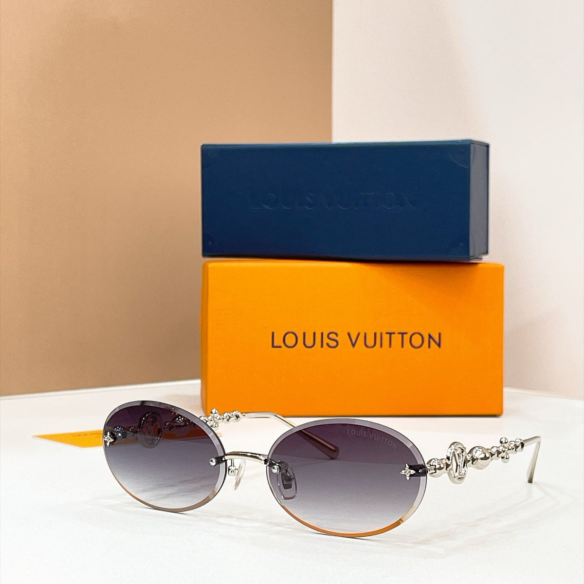 Louis Vuitton Sunglasses – Z7531U