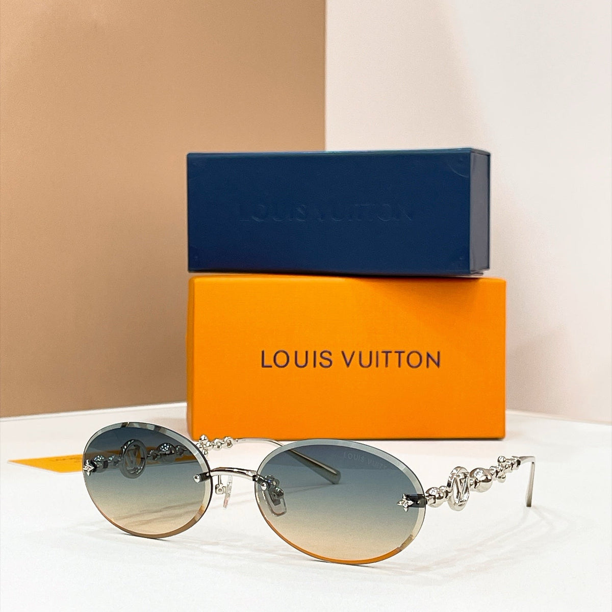 Louis Vuitton Sunglasses – Z7531U
